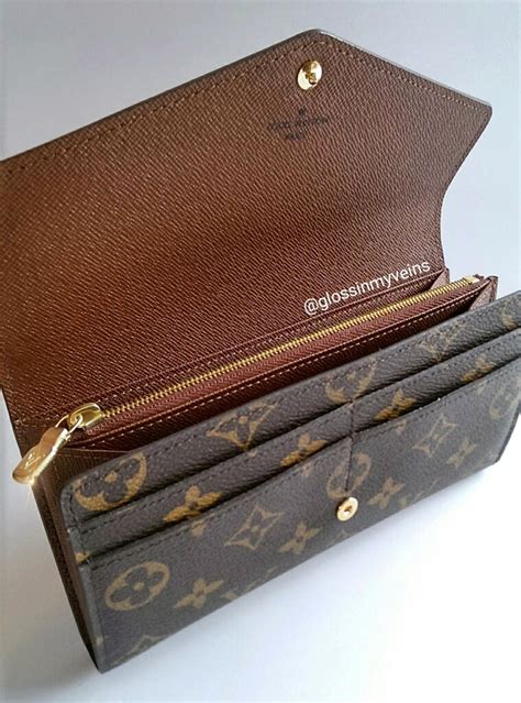 louis vuitton sarah wallet review.